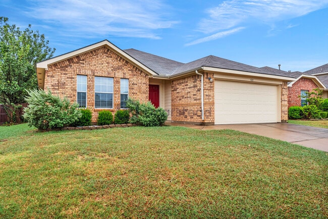 523 Elk Run Dr in Fort Worth, TX - Foto de edificio - Building Photo
