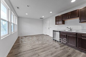 1306 Woodlawn Ave in Indianapolis, IN - Building Photo - Building Photo