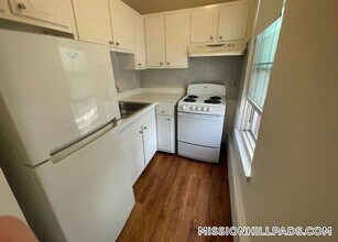 46 S Huntington Ave in Boston, MA - Building Photo - Building Photo