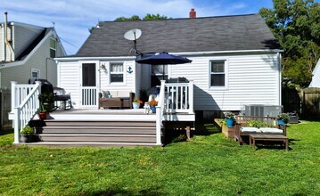 1321 Calla Ave in Norfolk, VA - Building Photo - Building Photo