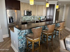 4000 Marriott Dr in Panama City Beach, FL - Foto de edificio - Building Photo