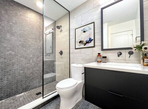 941 W Grace St, Unit 202 in Chicago, IL - Building Photo - Building Photo