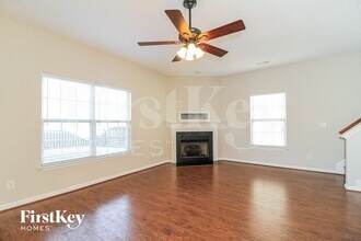 870 Peachtree Meadows Cir in Kernersville, NC - Building Photo - Building Photo