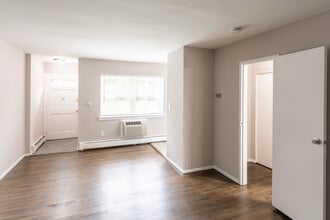 Keyport Harbor Apartment Homes in Keyport, NJ - Building Photo - Interior Photo