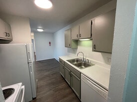 Frenchtown Flats in Monroe, MI - Building Photo