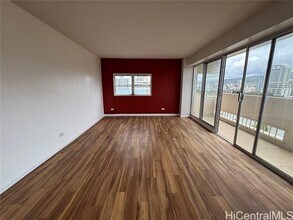 2085 Ala Wai Blvd in Honolulu, HI - Building Photo - Building Photo