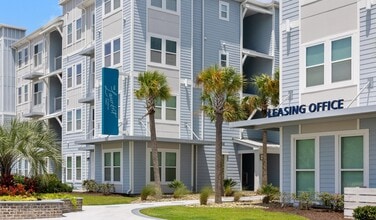 The Laurent at Carolina Forest in Myrtle Beach, SC - Foto de edificio - Building Photo