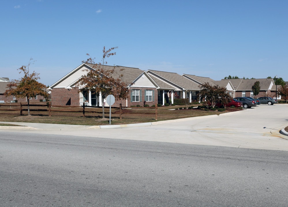 Autumn Ridge Apartments in Jacksonville, NC - Building Photo