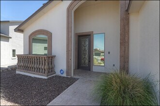 2166 Enchanted Crst Dr in El Paso, TX - Building Photo - Building Photo