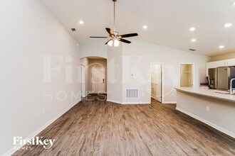 121 Foxtail Loop in Davenport, FL - Building Photo - Building Photo