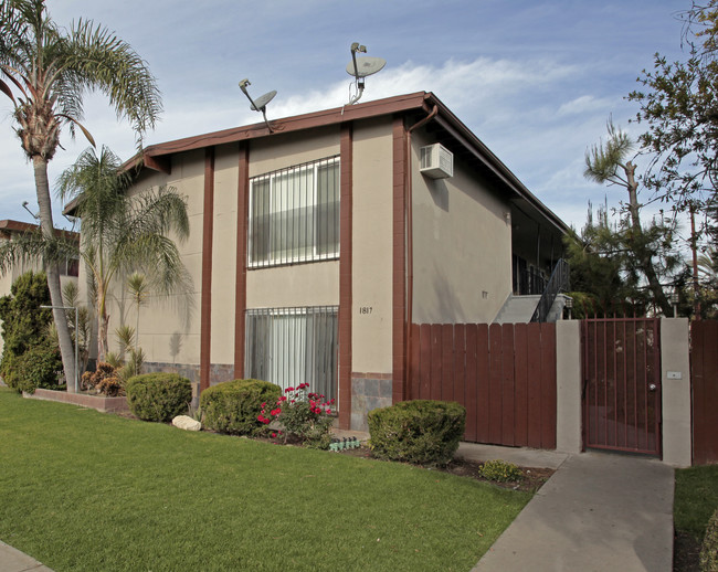 1817 W Sallie Ln in Anaheim, CA - Building Photo - Building Photo