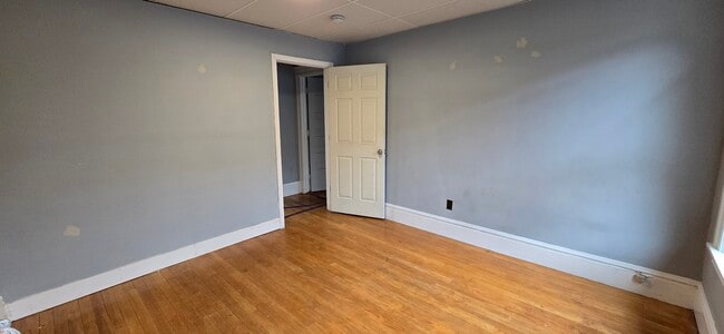 144 Elm St in Worcester, MA - Foto de edificio - Building Photo