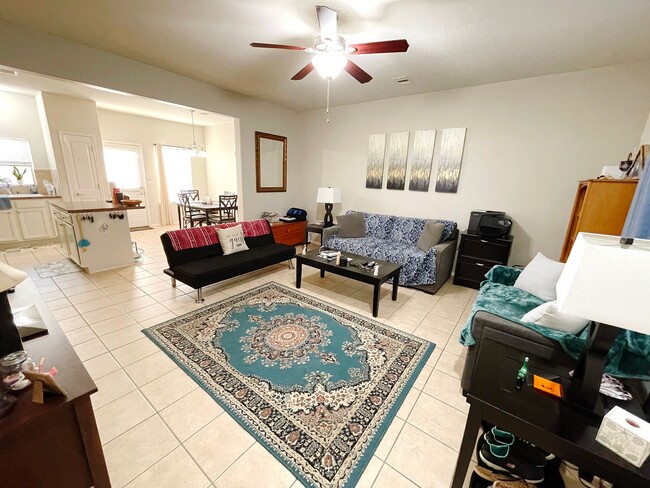 23614 Youpon Lake Ln in Spring, TX - Foto de edificio - Building Photo