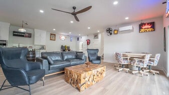 10573 Jasper Ln in Rogers, AR - Building Photo