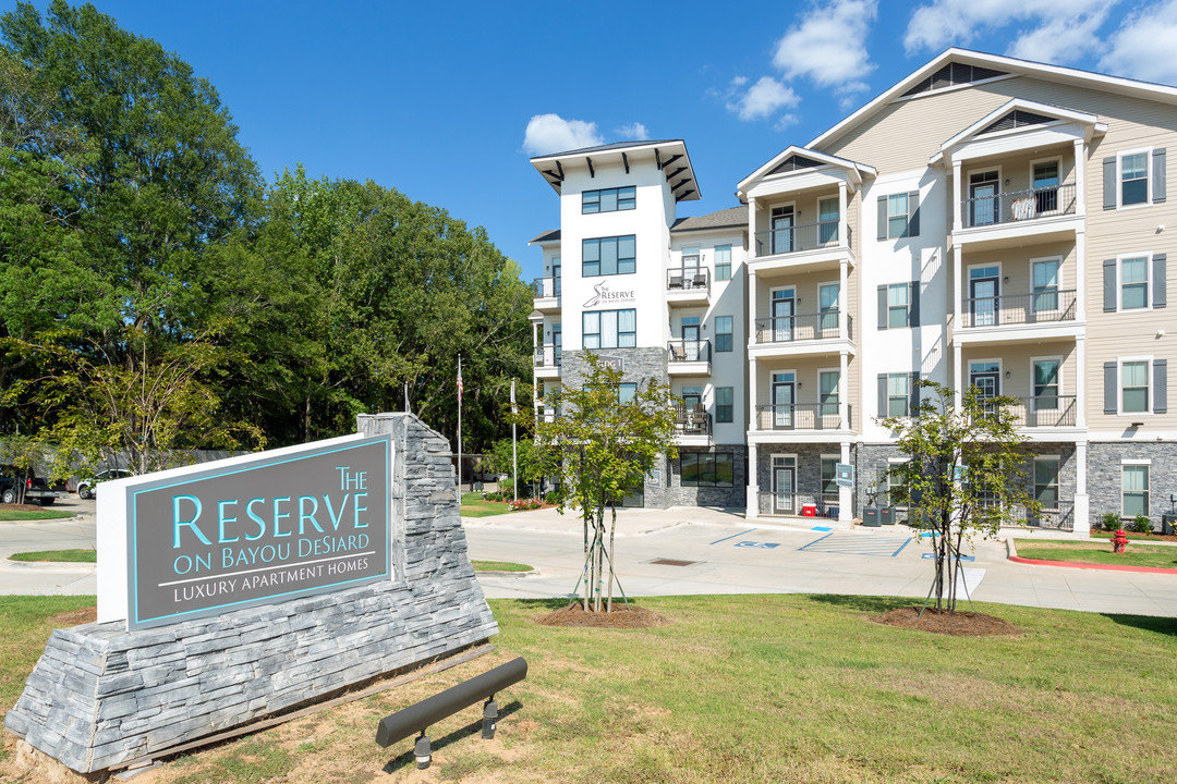 The Reserve on Bayou DeSiard in Monroe, LA - Building Photo