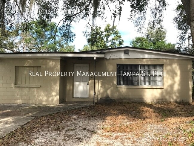property at 2410 E Curtis St