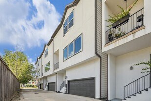 1544 W 23rd St in Houston, TX - Building Photo