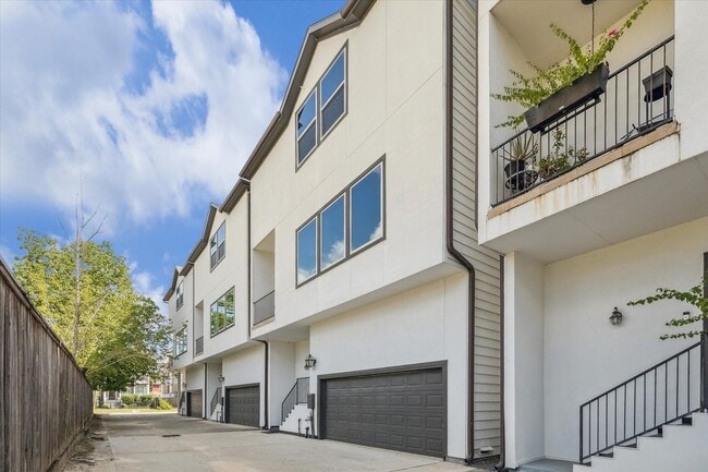 property at 1544 W 23rd St