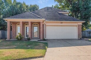 9835 Morgan Meadows Cove in Olive Branch, MS - Building Photo