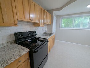 10 Capri Dr in Florissant, MO - Building Photo - Building Photo