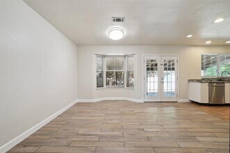 12702 Lamppost Ln in Austin, TX - Building Photo - Building Photo