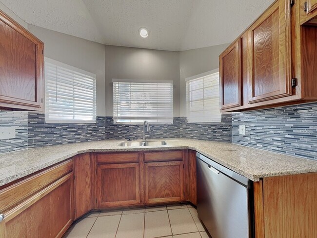 5110 Fox Hollow Blvd in Spring, TX - Building Photo - Building Photo