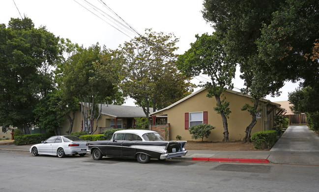 1080-1088 Eugene Ave in San Jose, CA - Foto de edificio - Building Photo