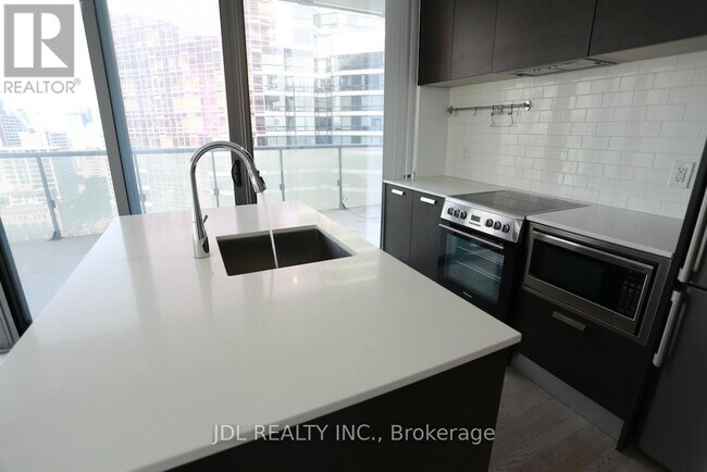 57 St Joseph St in Toronto, ON - Building Photo - Building Photo