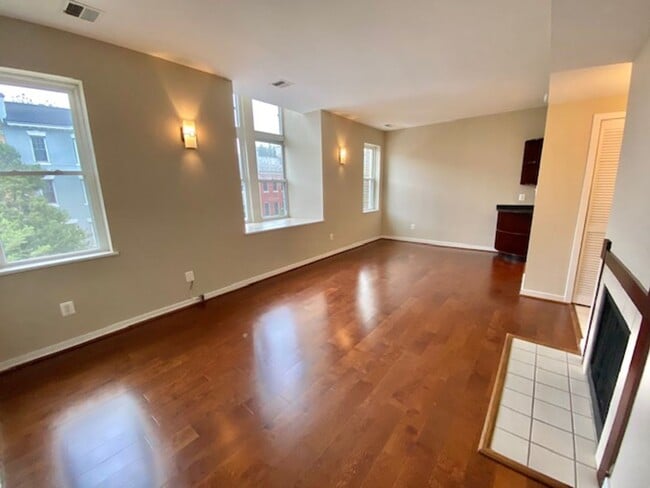 2114 N St NW in Washington, DC - Building Photo - Building Photo