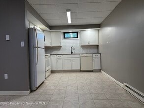 801 PA-307 in Moscow, PA - Building Photo - Building Photo