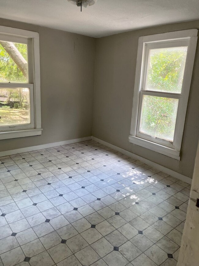 property at 1823 Anna St