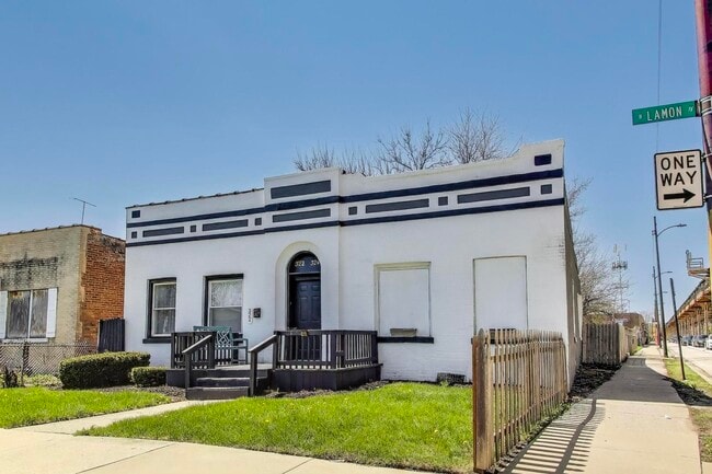 322 N Lamon Ave in Chicago, IL - Building Photo - Building Photo