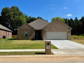 4810 Edgemont Dr in Jonesboro, AR - Building Photo