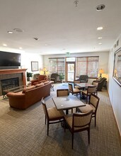 2700 E Cherry Creek S Dr in Denver, CO - Building Photo - Building Photo