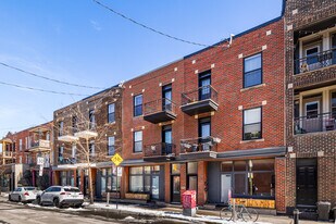 1802-1816 Laurier Av E in Montréal, QC - Building Photo