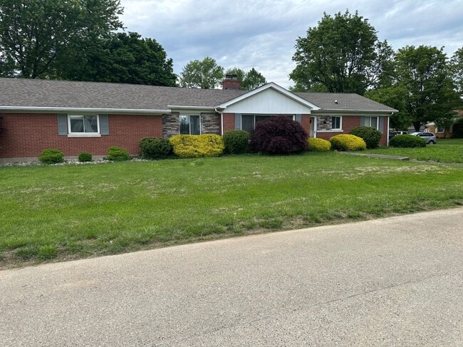 property at 111 Lynnwood Dr