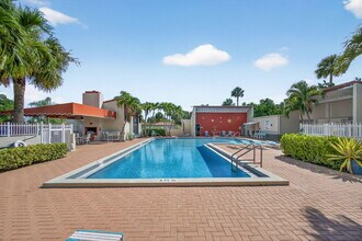 2532 Boundbrook Dr S in West Palm Beach, FL - Building Photo - Building Photo