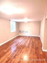 39B Kelvin Ave in Kitchener, ON - Building Photo - Building Photo