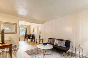 51 King Ave in Columbus, OH - Building Photo