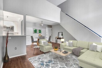 Franklin Place in Los Angeles, CA - Building Photo - Building Photo