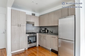 101 W 15th St in New York, NY - Building Photo - Building Photo