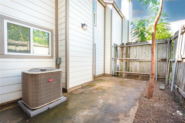 4620 San Jacinto St in Dallas, TX - Building Photo - Building Photo