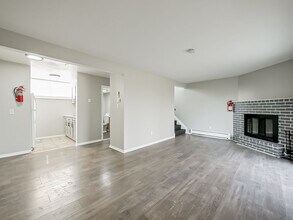 178 Summit View Ct in White Lake, MI - Building Photo - Building Photo