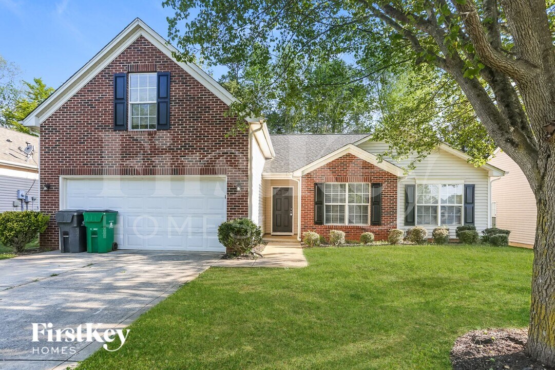 11033 Sandboar St in Charlotte, NC - Building Photo