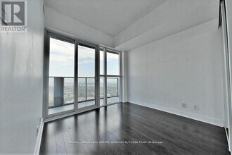 60 Absolute Ave in Mississauga, ON - Building Photo - Building Photo