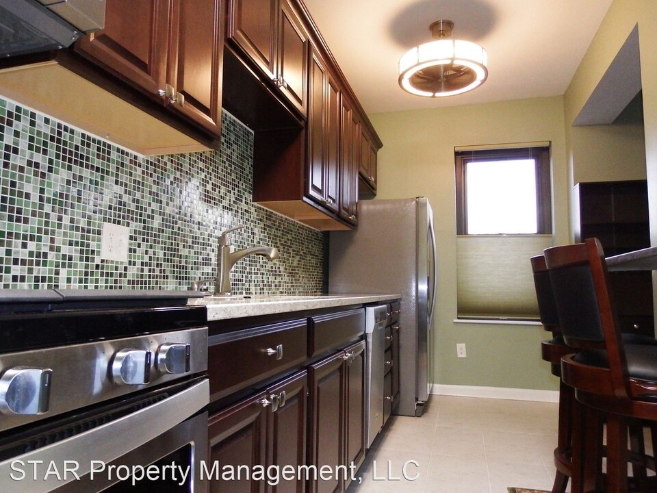 1001 St Paul St Photo