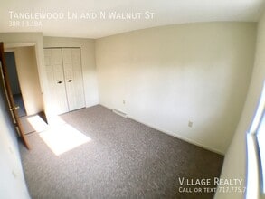 410 Tanglewood Ln in Dallastown, PA - Building Photo - Building Photo