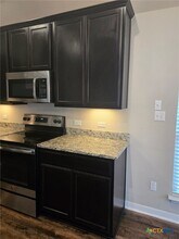 1609 Hillside Dr in Temple, TX - Foto de edificio - Building Photo