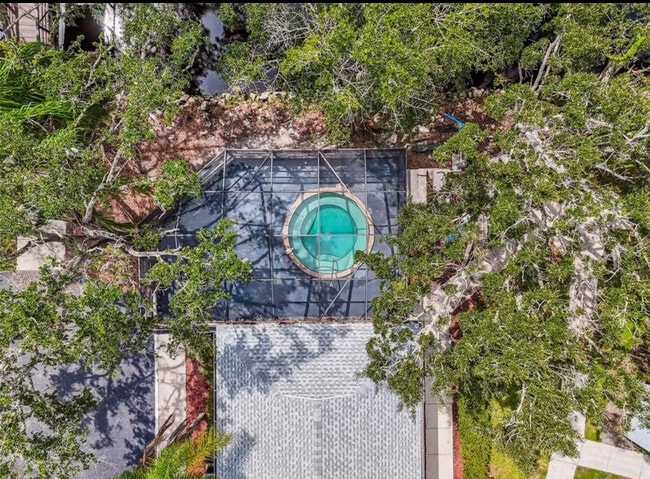 4134 Dolphin Dr in Tampa, FL - Building Photo - Building Photo
