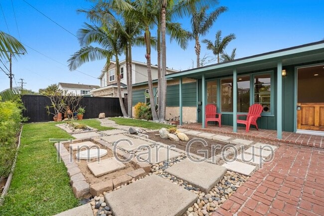 2221 Santa Ana Ave in Costa Mesa, CA - Building Photo - Building Photo